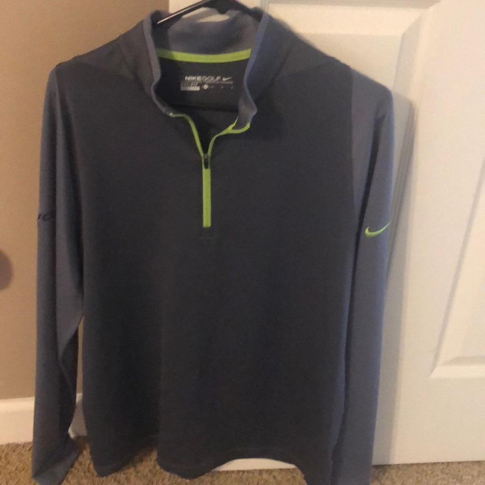 Men’s Nike 1/4 Zip pullover (Size Medium)